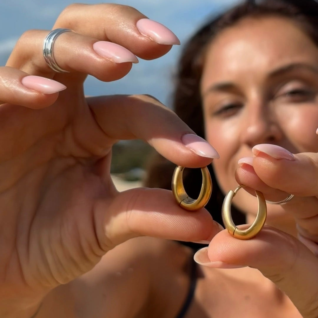UMA EARRINGS (matte gold plated)