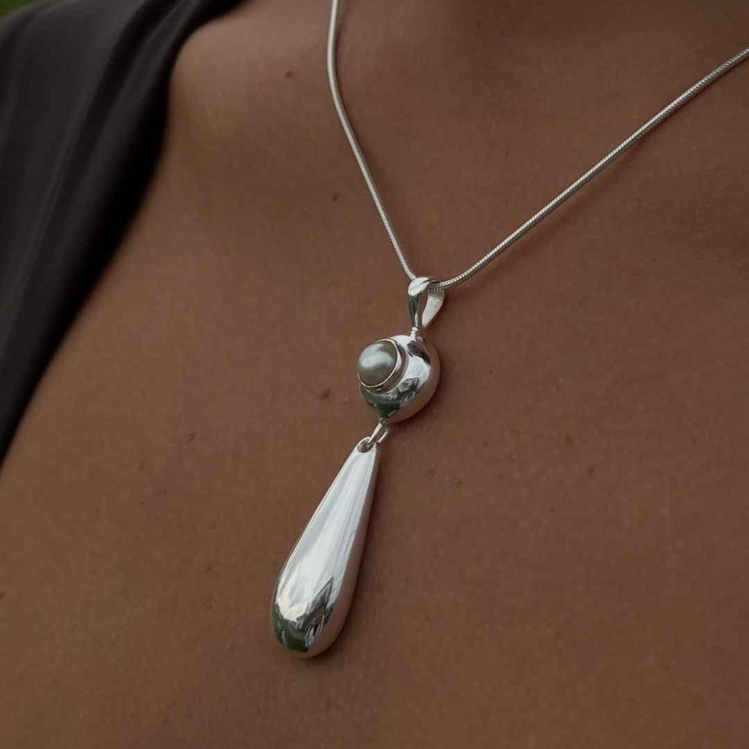 DROP NECKLACE